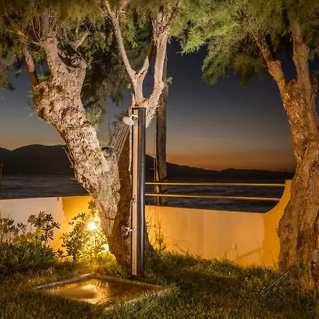 Villa Big Blue Exclusive Beachfront *